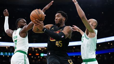 Cleveland Cavaliers stun Boston Celtics on the road 118.
